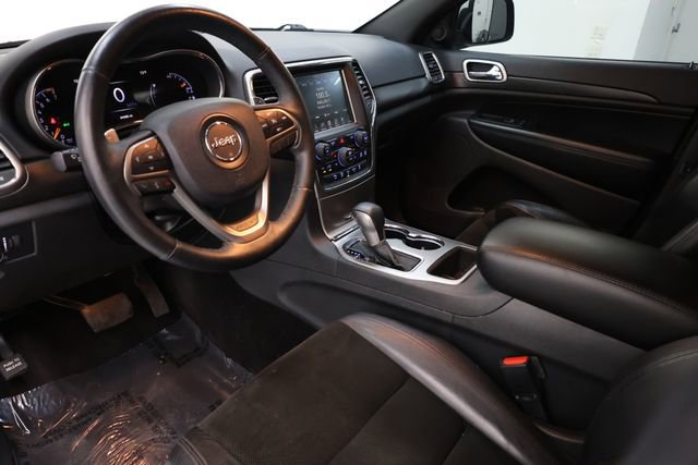 Used 2017 Jeep Grand Cherokee Altitude image 58