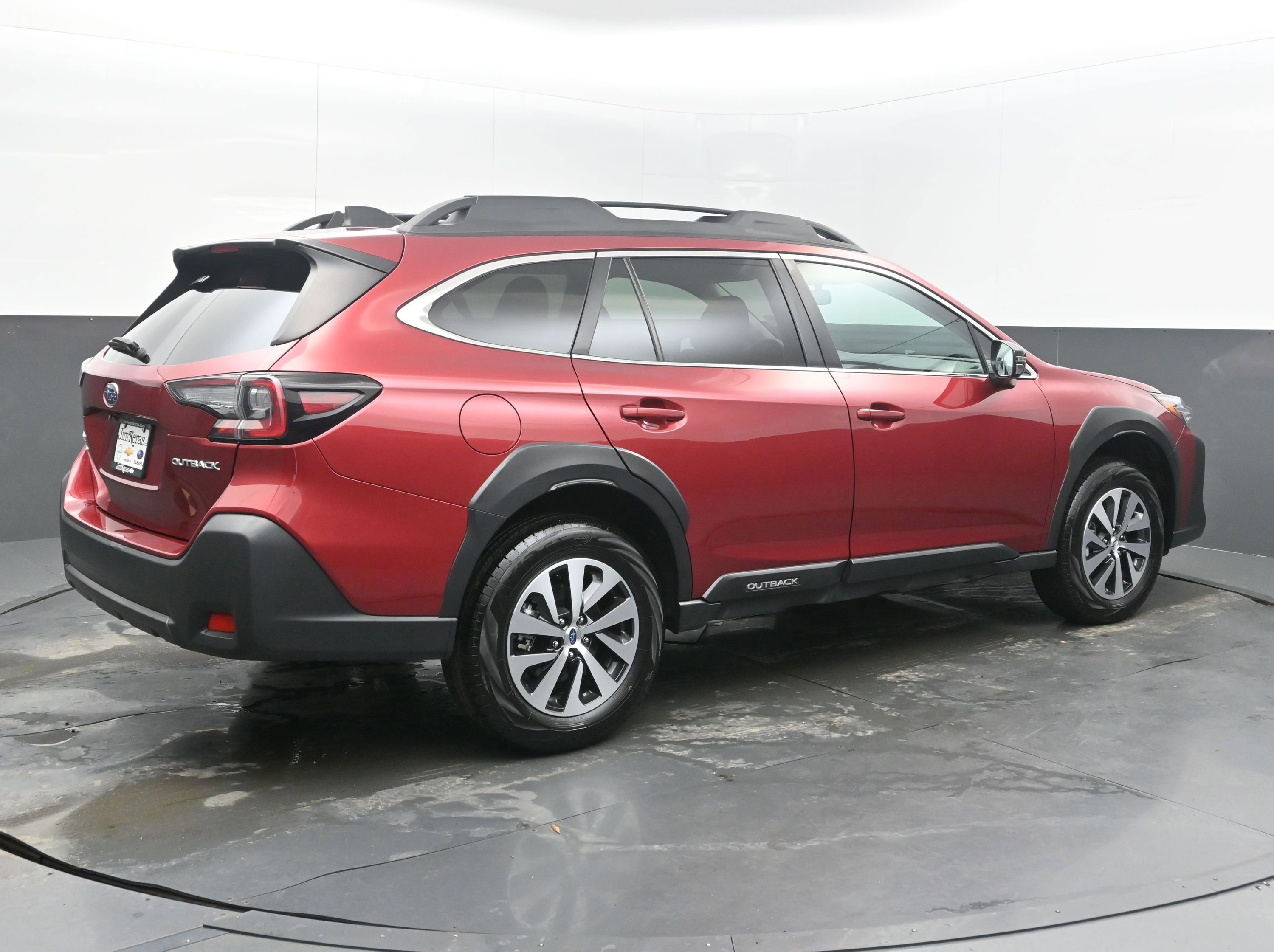 Used 2025 Subaru Outback Premium image 9