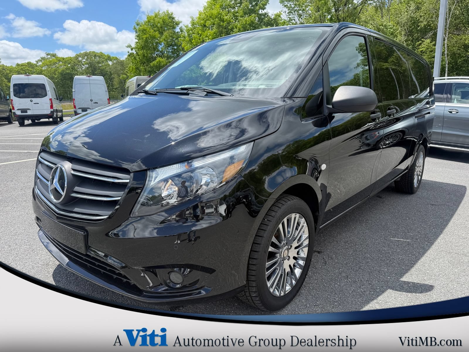 Used 2022 Mercedes-Benz Metris image 4