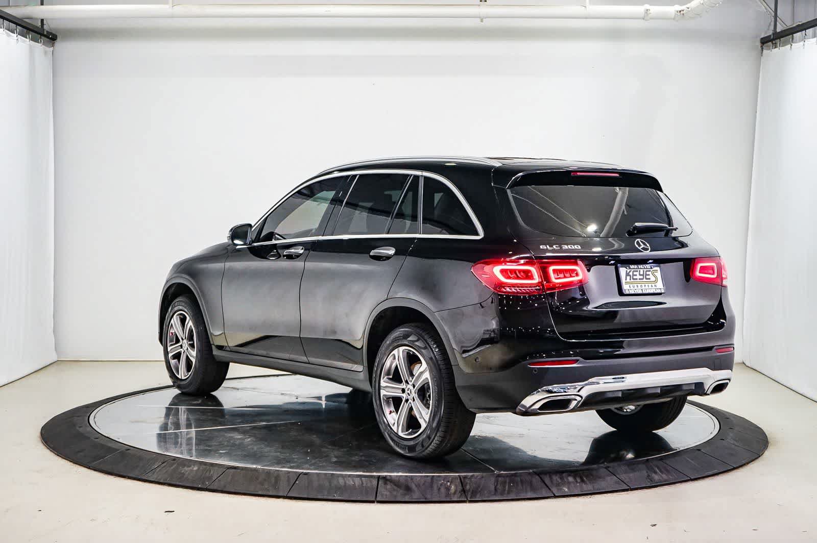 Certified 2022 Mercedes-Benz GLC 300 image 2