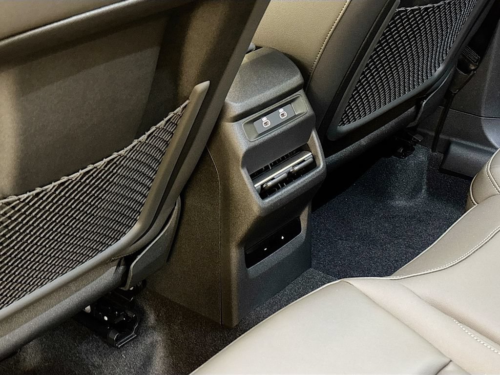 New 2026 Audi Q3 quattro 2.0T AWD/4WD image 17