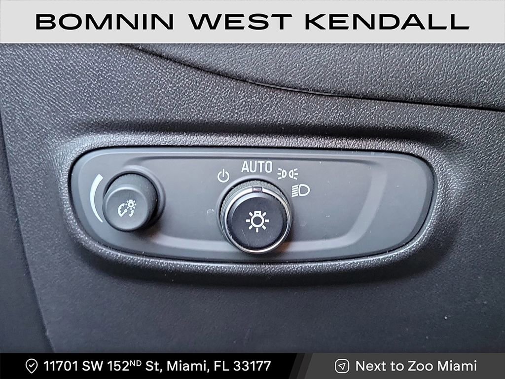 Used 2023 Chevrolet Equinox LT image 23