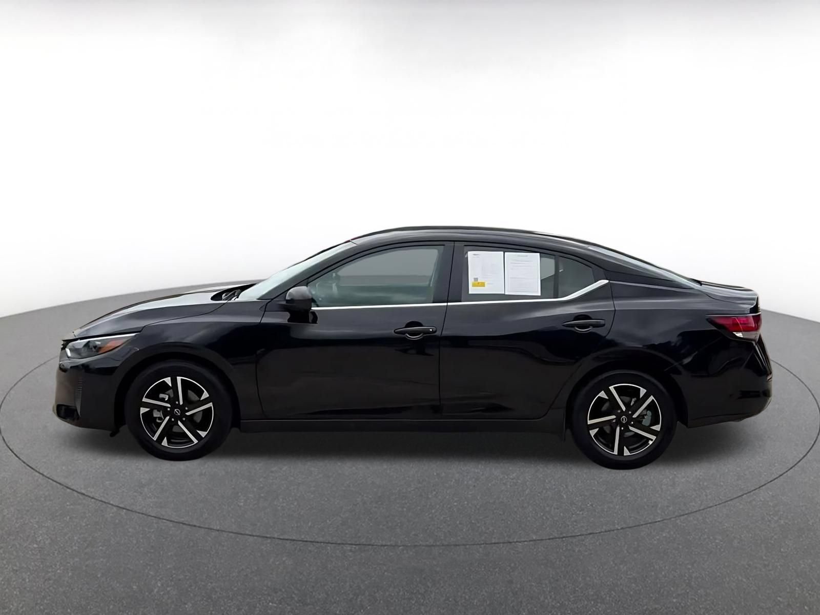Used 2025 Nissan Sentra SV FWD image 9
