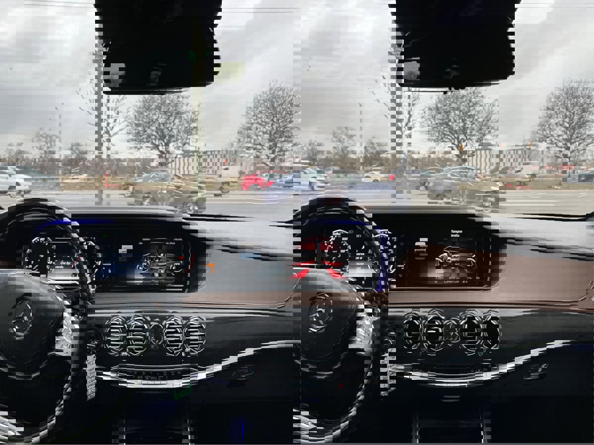 Used 2017 Mercedes-Benz S 550 4MATIC Sedan image 19