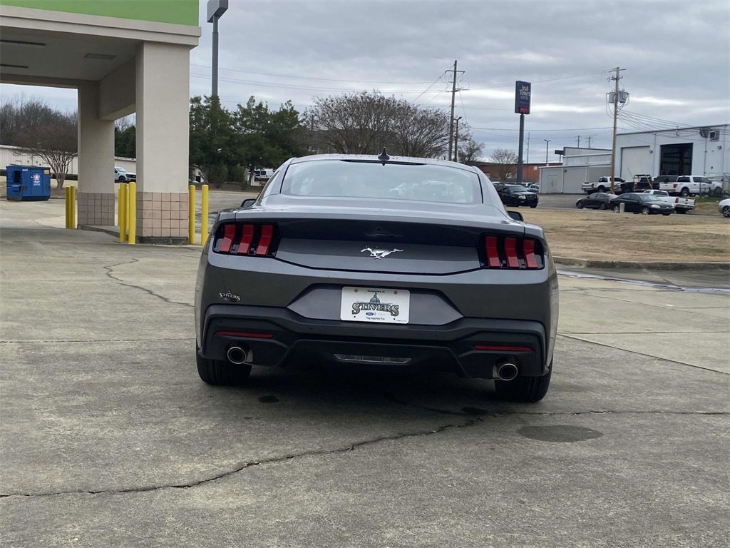 New 2025 Ford Mustang Coupe image 4