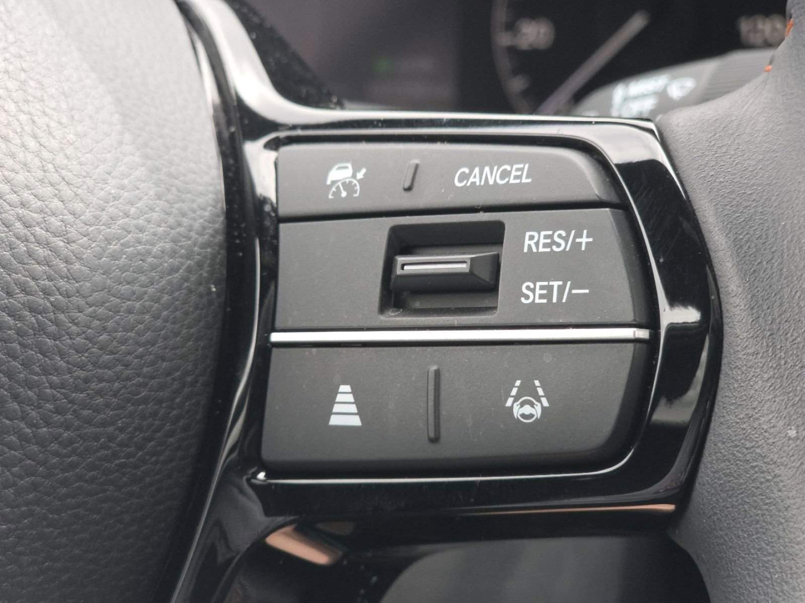 Certified 2024 Honda HR-V Sport image 31