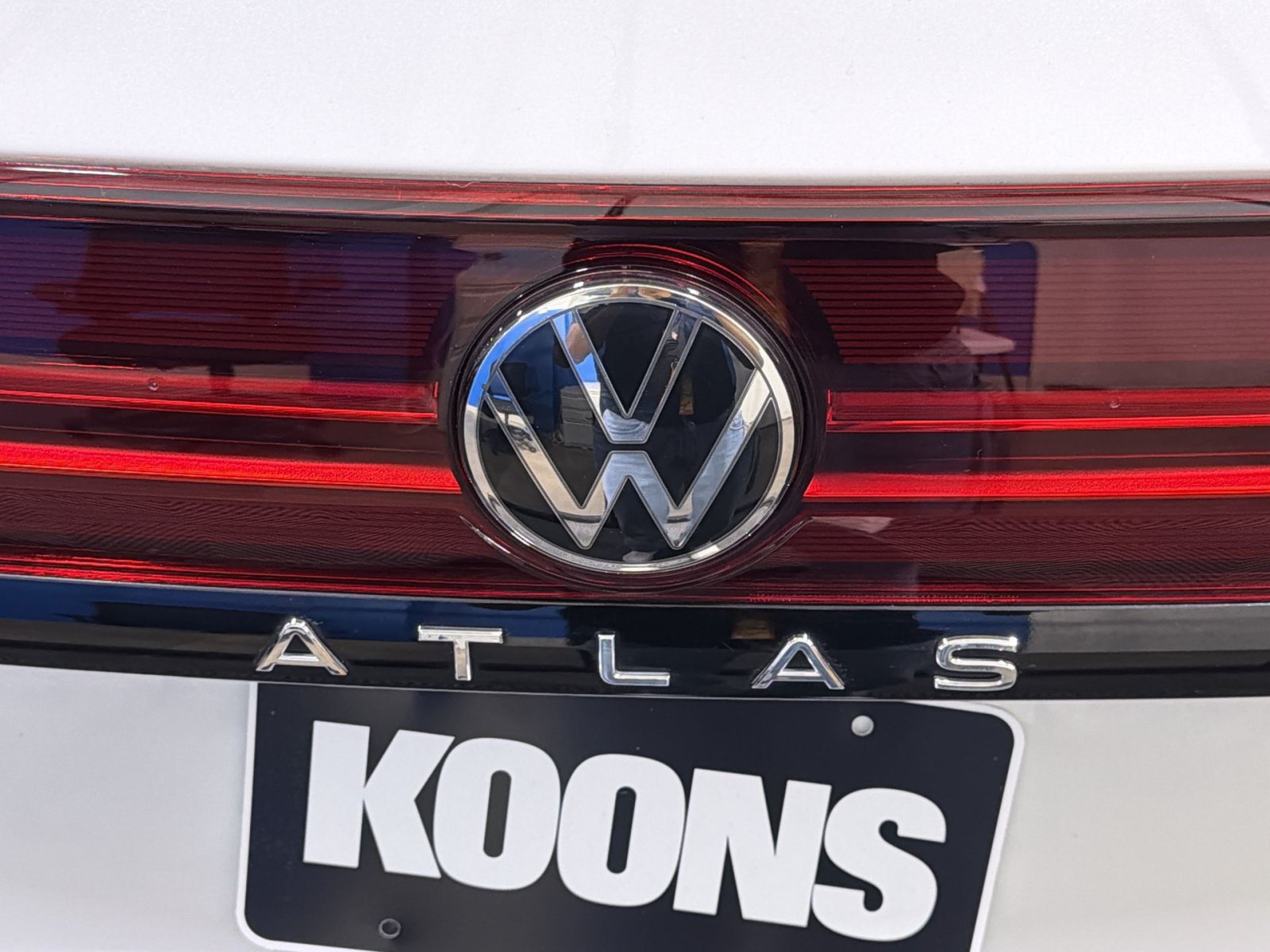 Used 2024 Volkswagen Atlas Peak Edition SEL AWD/4WD image 19
