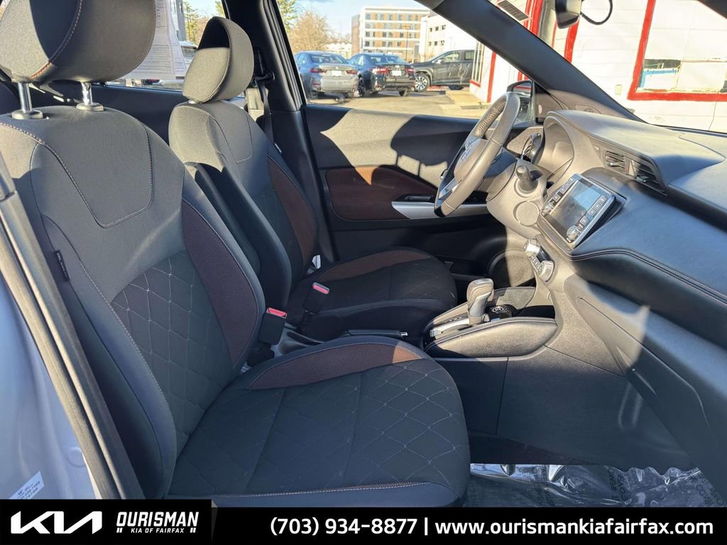 Used 2019 Nissan Kicks SR w/ Exterior Package image 29