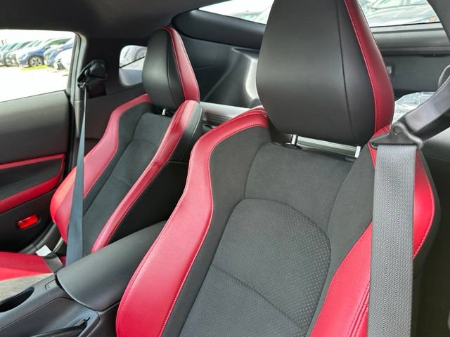Used 2024 Nissan Z Performance w/ Floor Mat Package RWD image 14