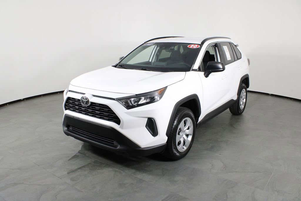 Used 2020 Toyota RAV4 LE image 2
