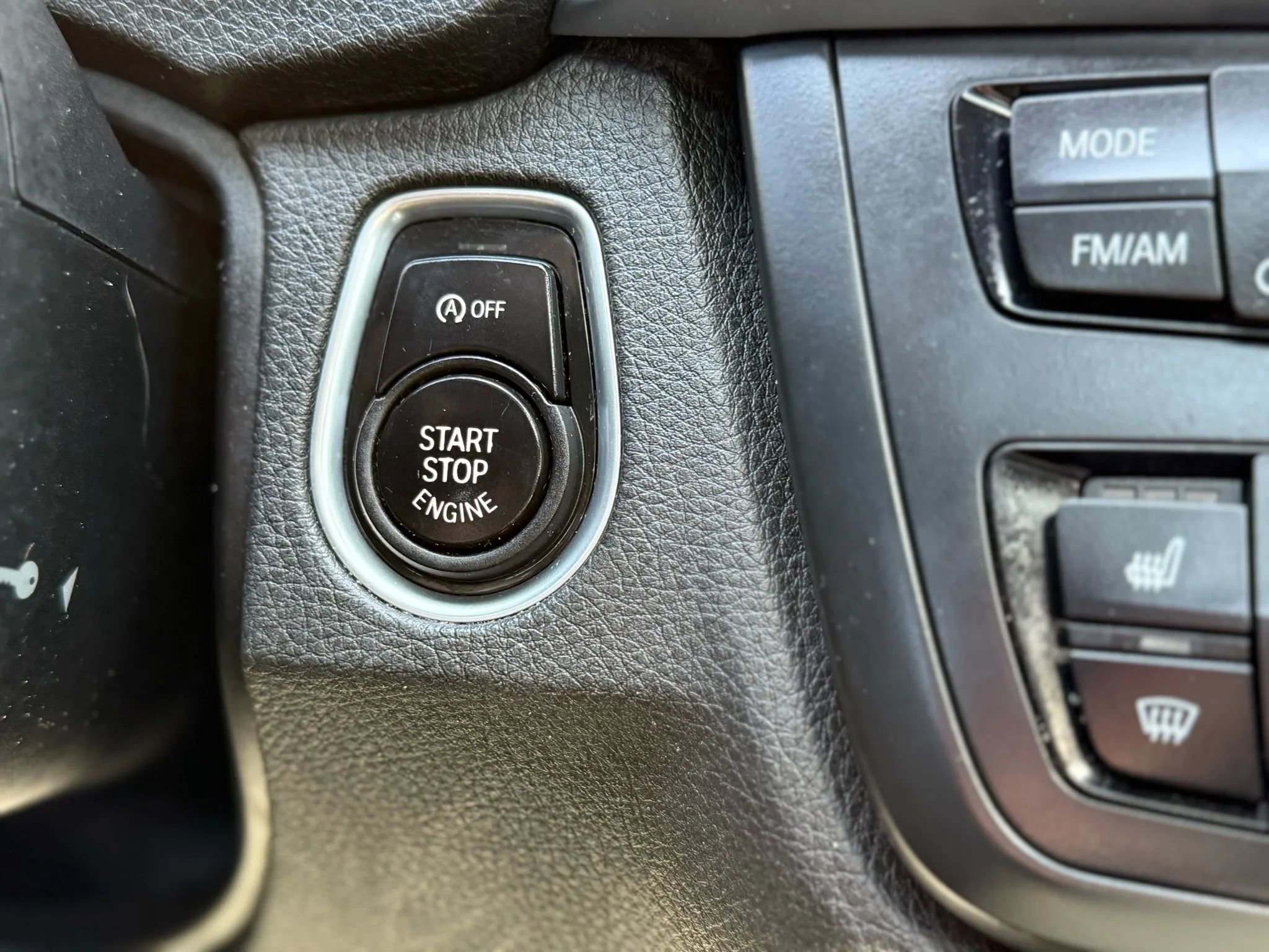 Used 2015 BMW 320i Sedan RWD image 29