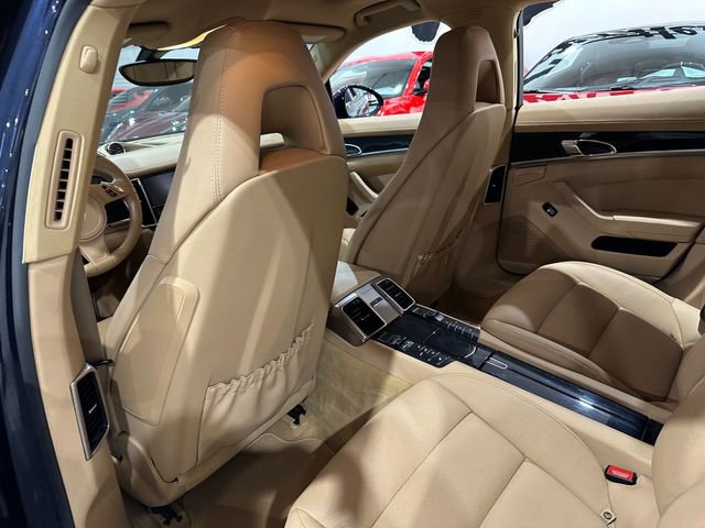 Used 2016 Porsche Panamera image 19