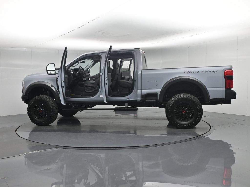 New 2026 Ford F250 Lariat w/ Black Appearance Package AWD/4WD image 39