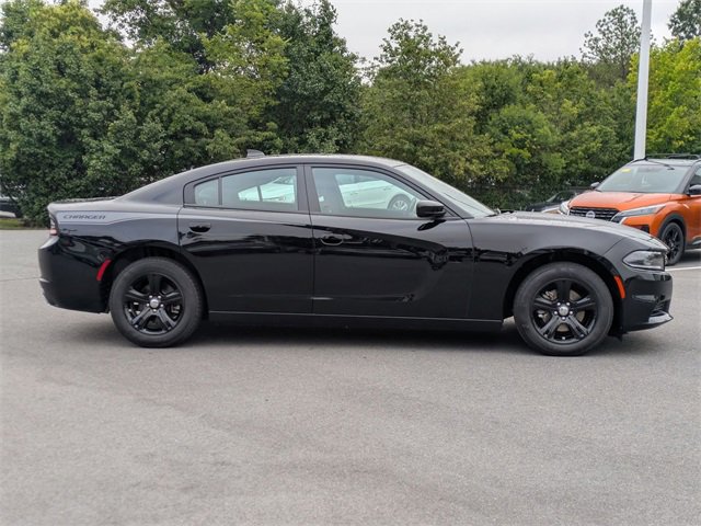 Used 2023 Dodge Charger SXT image 2