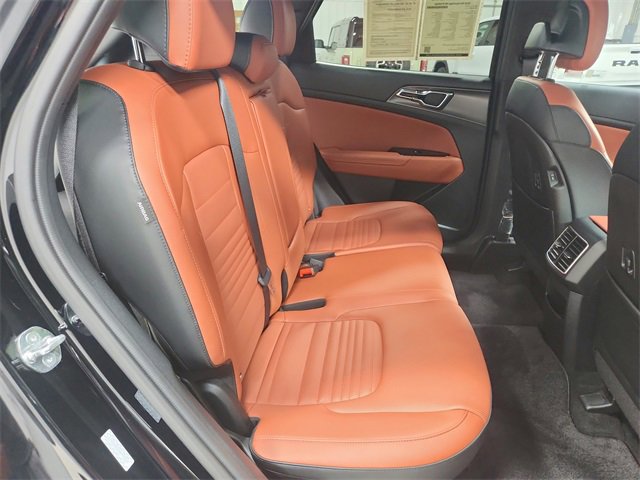 Used 2025 Kia Sportage SX image 44