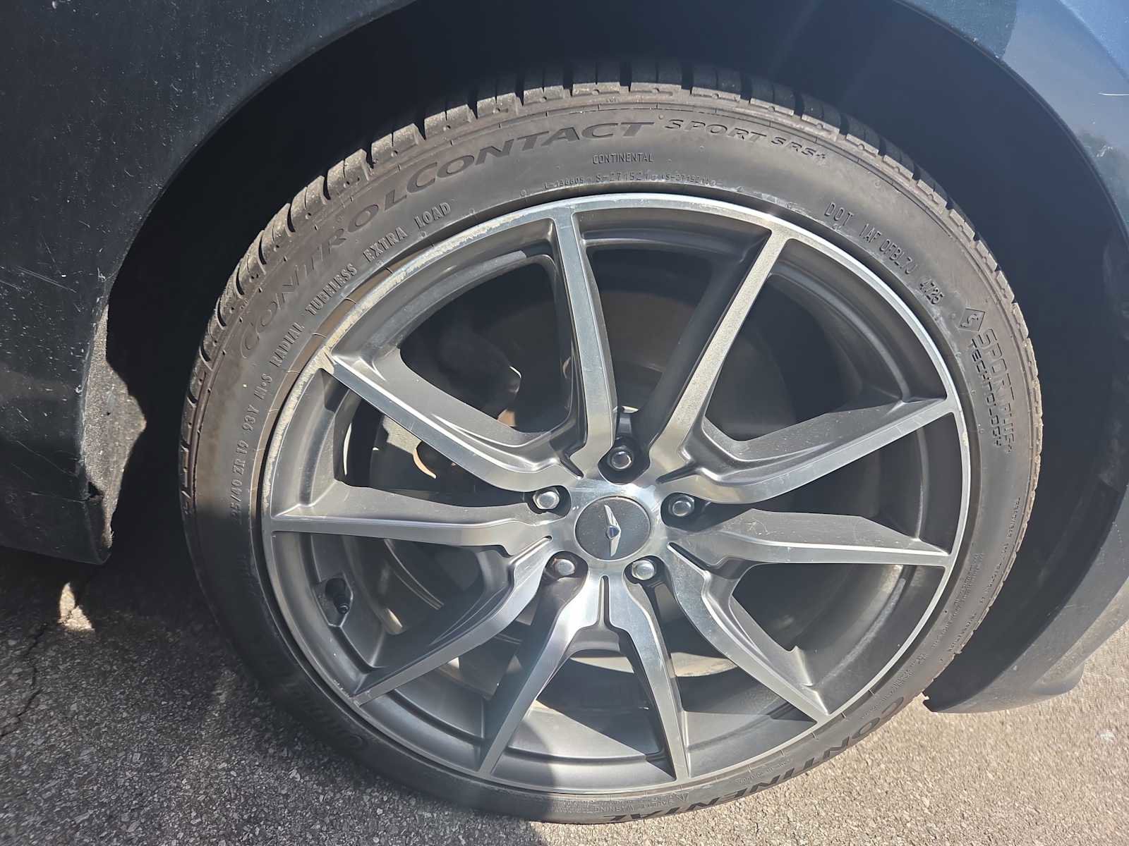 Used 2022 Genesis G70 3.3T Advanced image 2