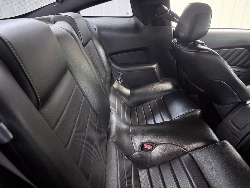 Used 2010 Ford Mustang GT RWD image 25