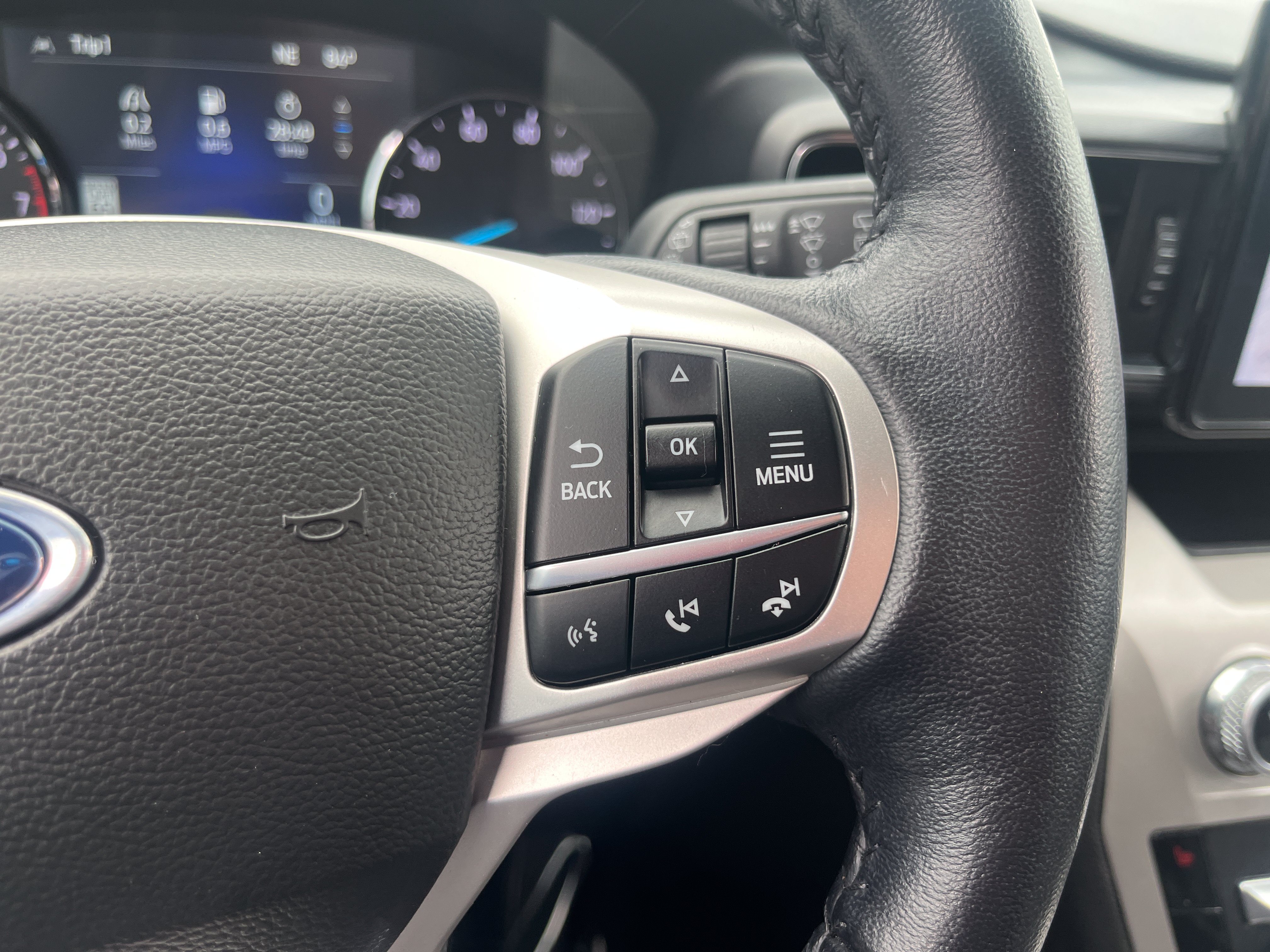 Used 2023 Ford Explorer XLT w/ Equipment Group 202A RWD image 20