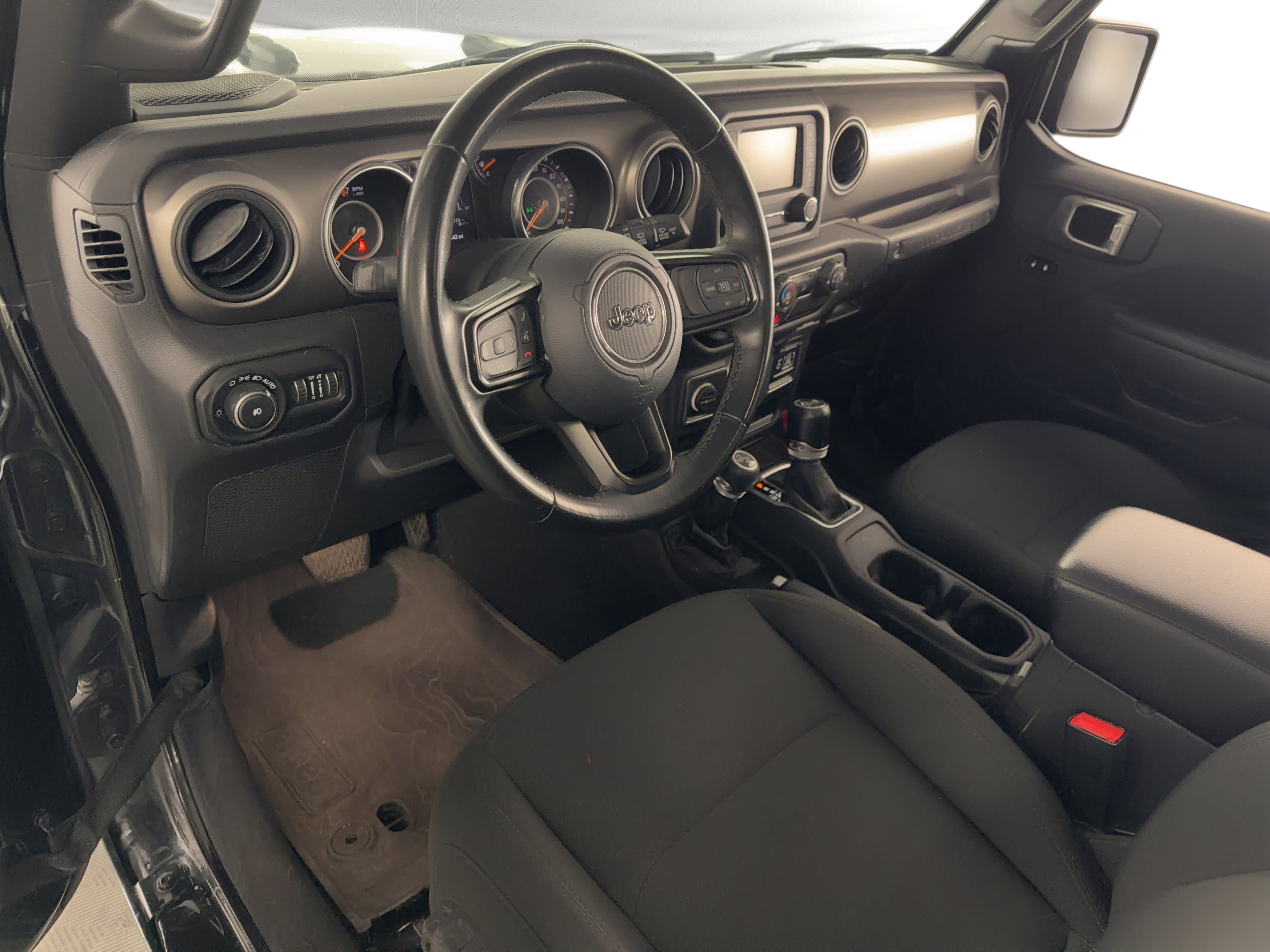 Used 2018 Jeep Wrangler Unlimited Sport S AWD/4WD image 4