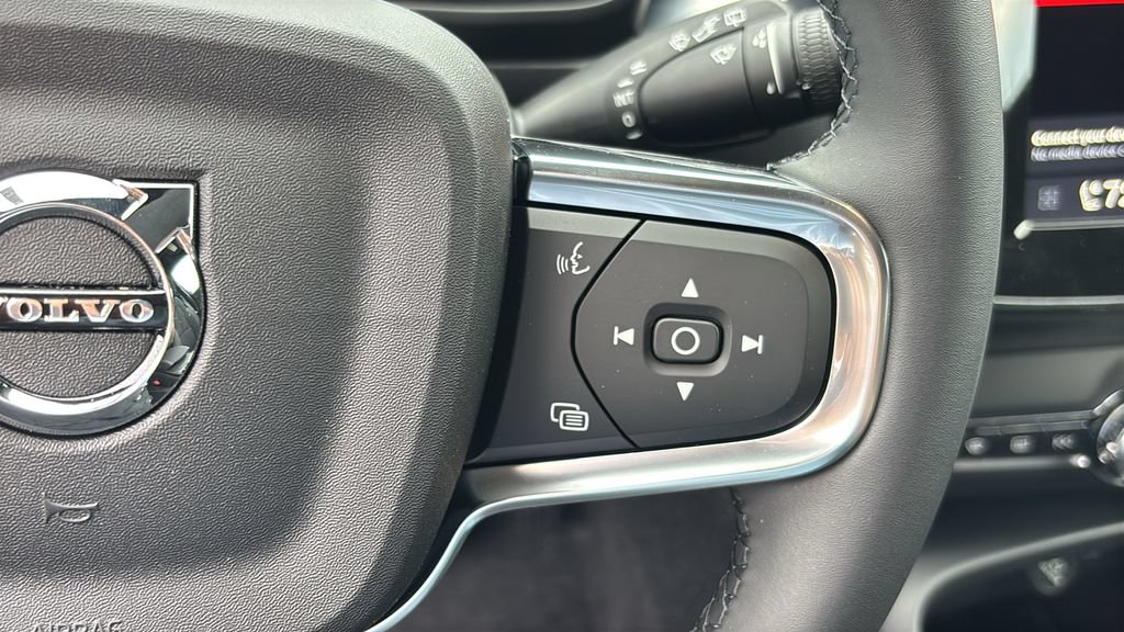 New 2026 Volvo XC40 B5 Ultra w/ Climate Package AWD/4WD image 17