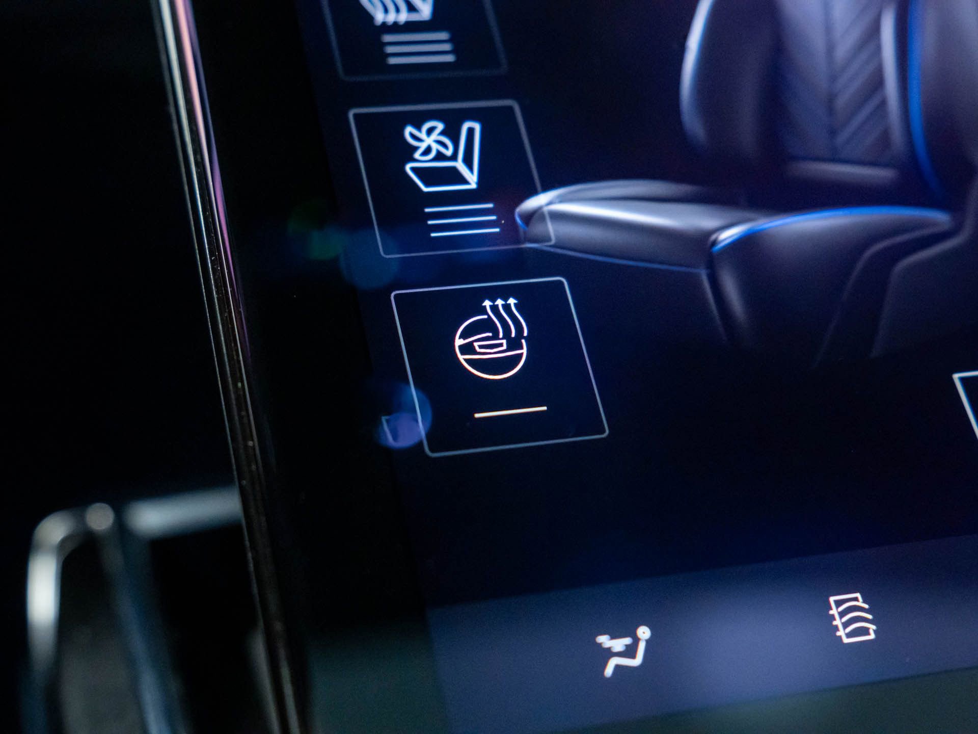 New 2025 Cadillac Escalade IQ Sport 2 w/ LPO, ONYX Package image 27