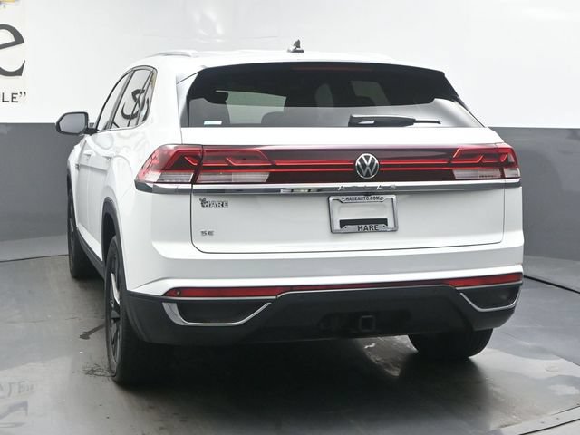 Used 2024 Volkswagen Atlas Cross Sport SE w/ Black Wheel Package FWD image 36