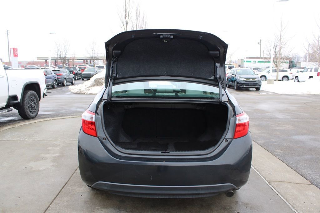 Used 2014 Toyota Corolla LE image 9