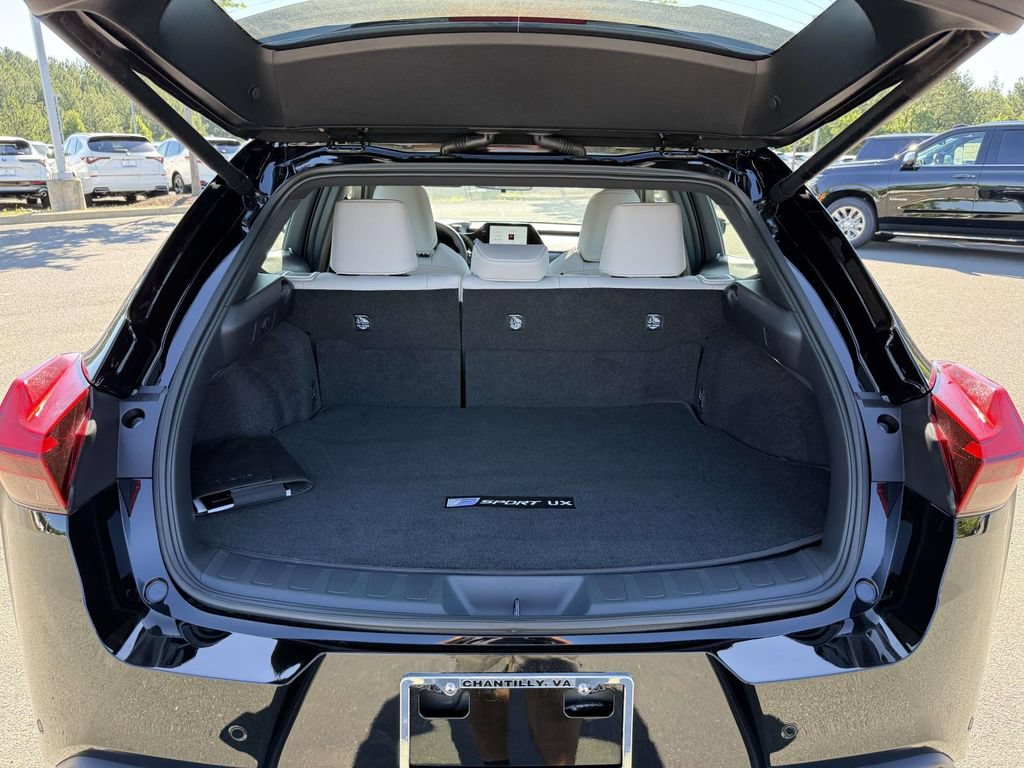 Used 2025 Lexus UX 300h AWD w/ Accessory Package (Z1) image 28