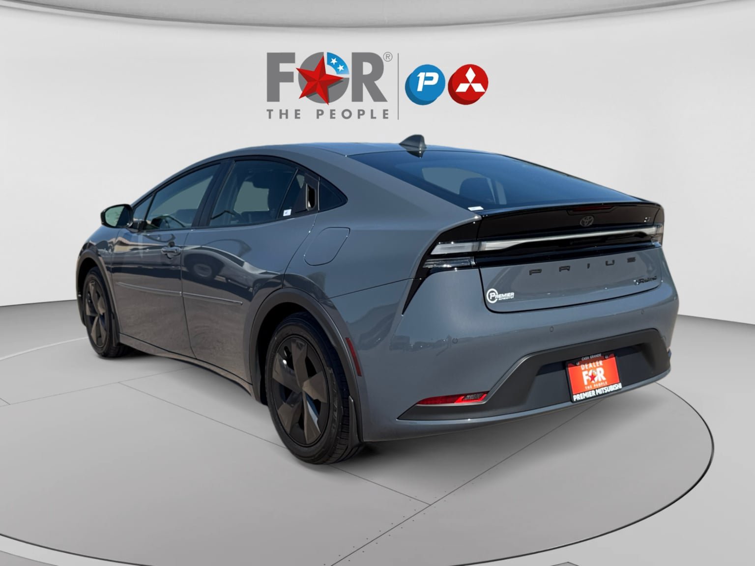 Used 2024 Toyota Prius Prime FWD image 3