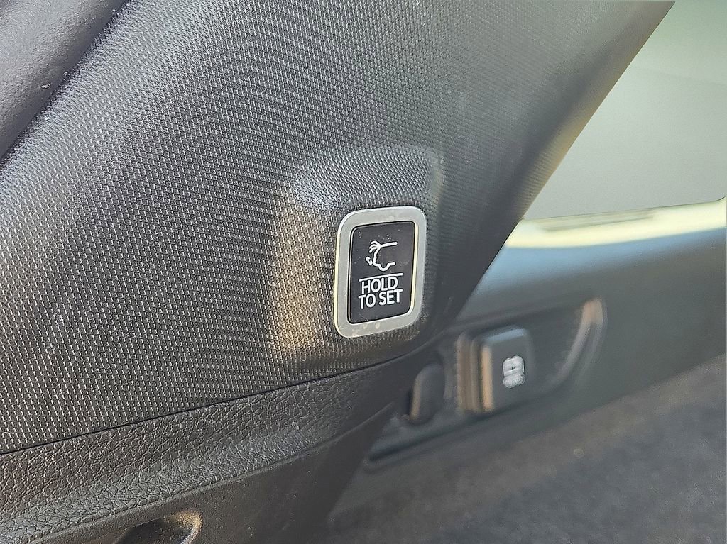 Used 2024 Jeep Grand Cherokee Trailhawk image 16