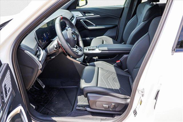 Used 2025 BMW X1 M35i w/ Shadowloine Package image 11