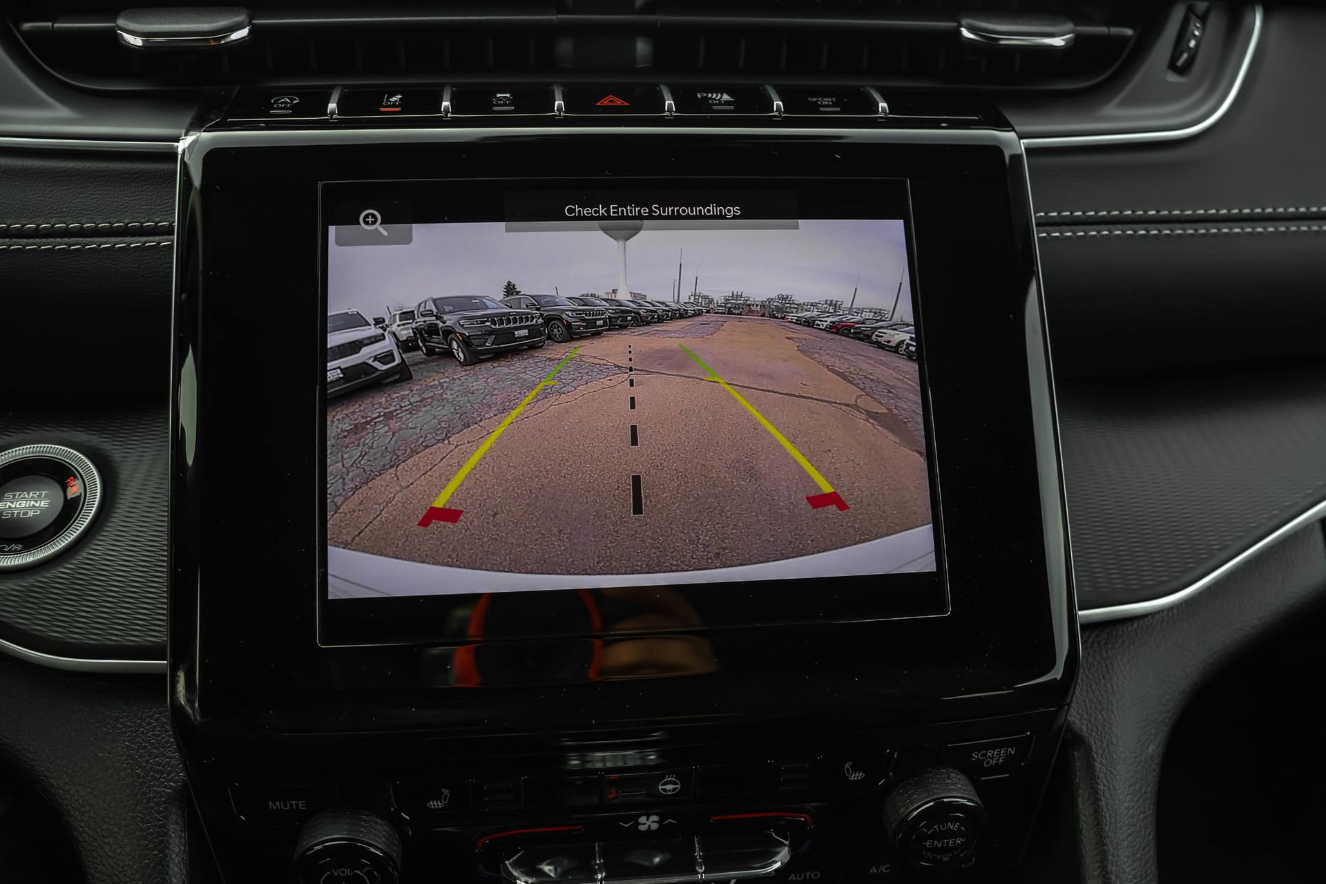 New 2025 Jeep Grand Cherokee Altitude image 18