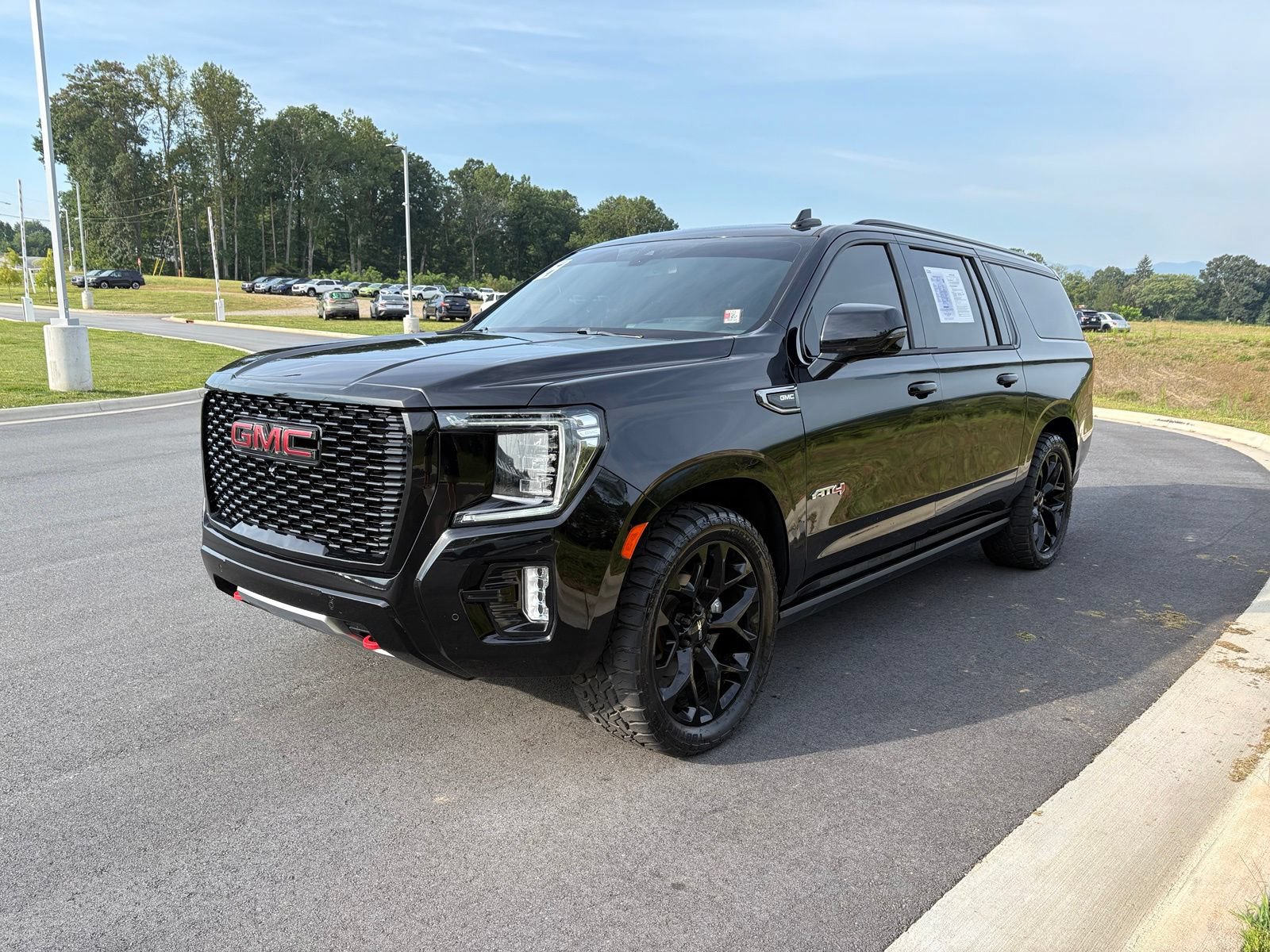 Used 2021 GMC Yukon XL AT4 w/ AT4 Premium Plus Package AWD/4WD image 3