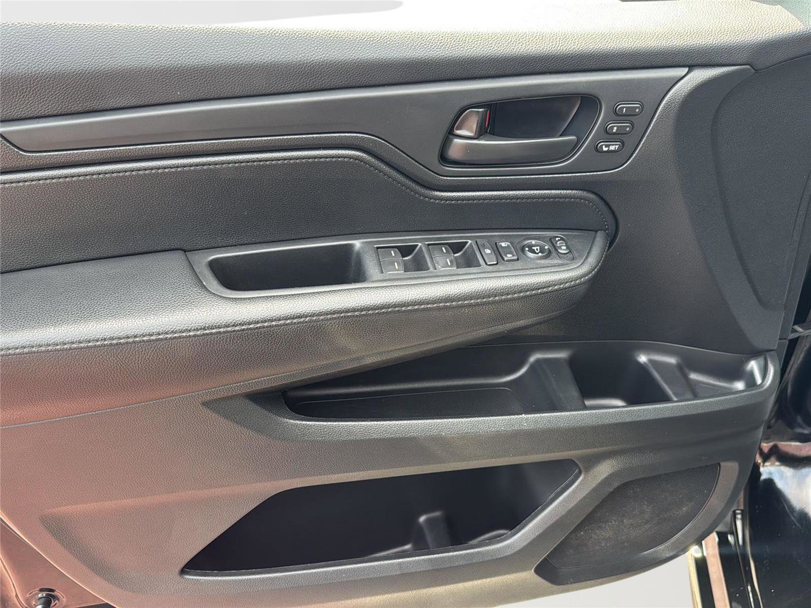 Used 2024 Honda Odyssey Sport image 11