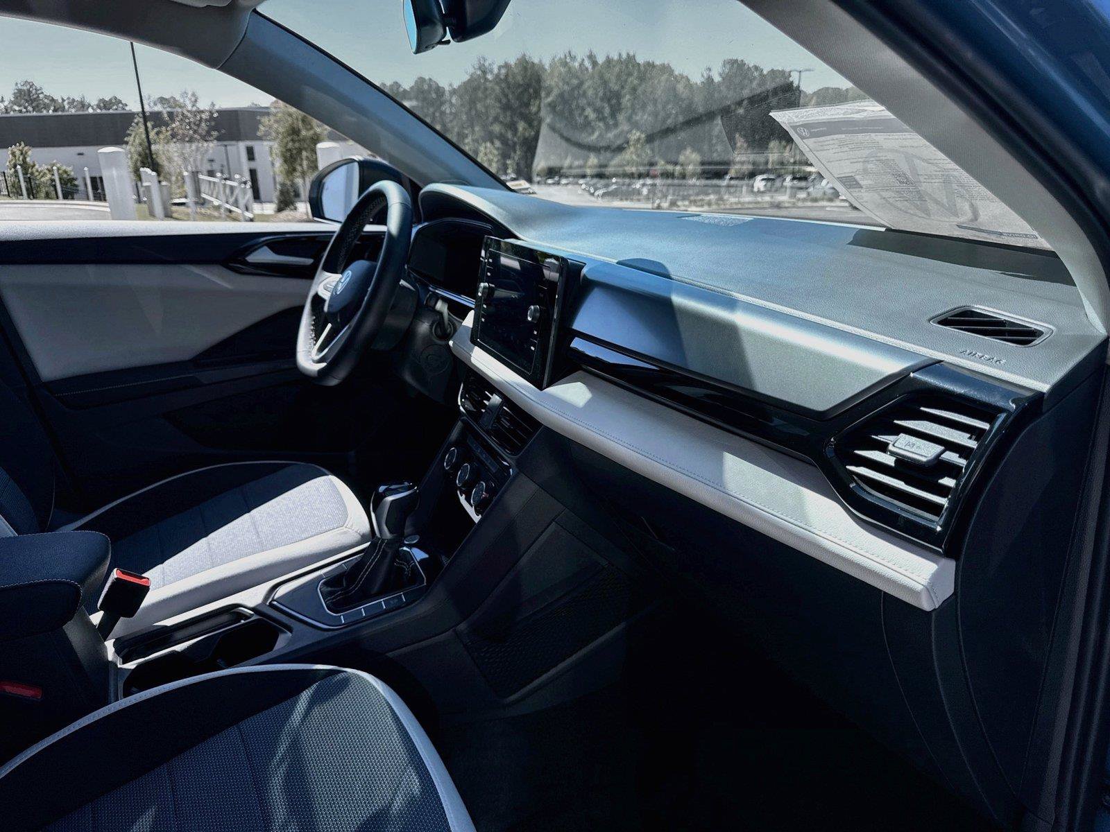 New 2027 Volkswagen Taos S FWD image 25