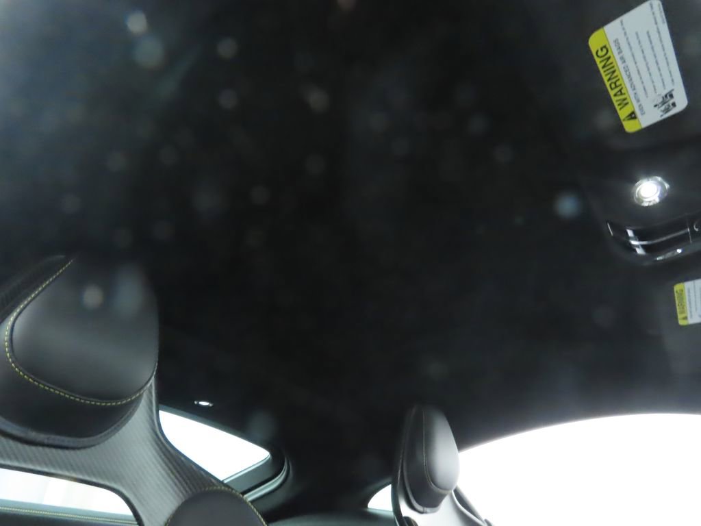 Used 2025 Aston Martin V8 Vantage Coupe image 19