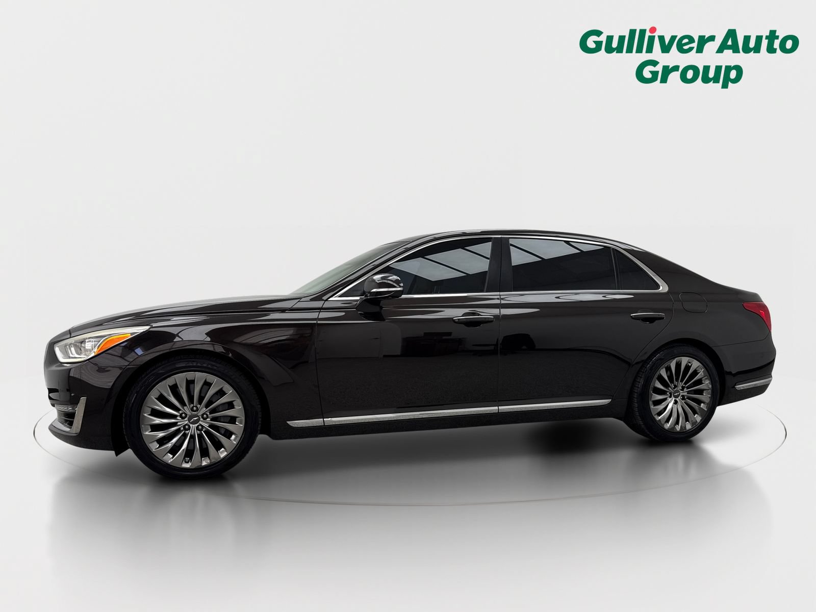 Used 2019 Genesis G90 3.3T Premium RWD image 2