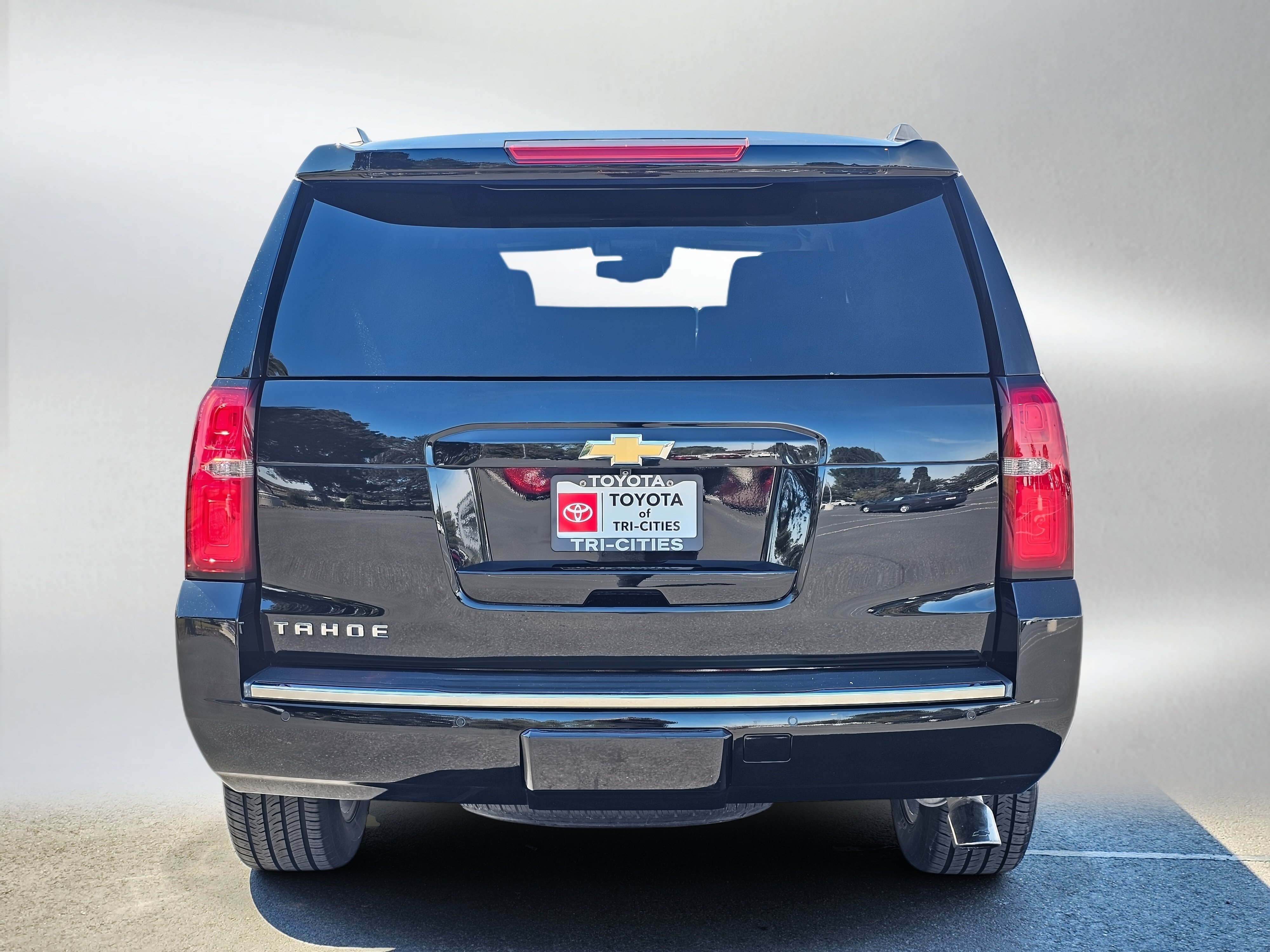 Used 2016 Chevrolet Tahoe LTZ AWD/4WD image 4