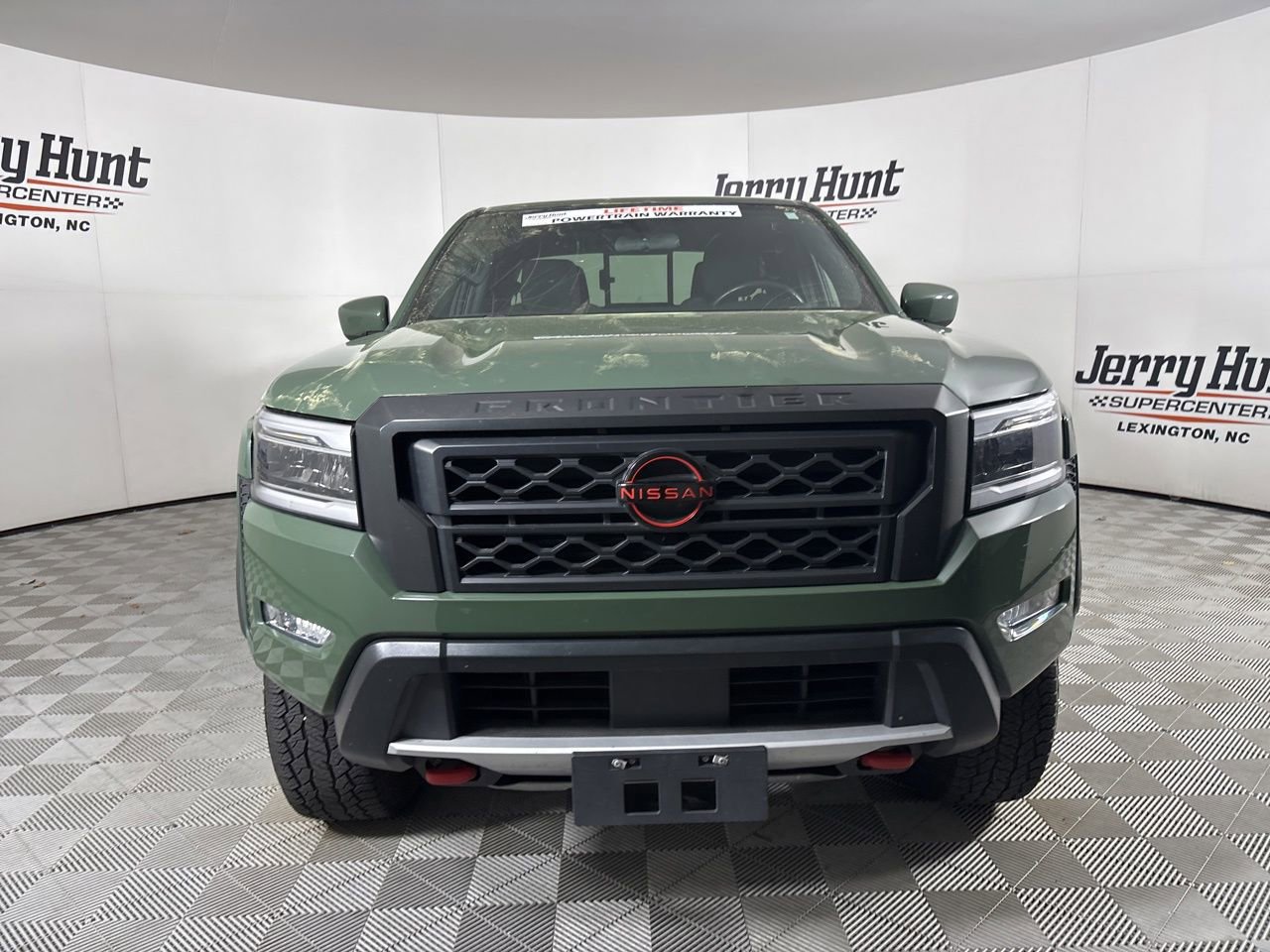 Used 2024 Nissan Frontier PRO-4X w/ Technology Package AWD/4WD image 3