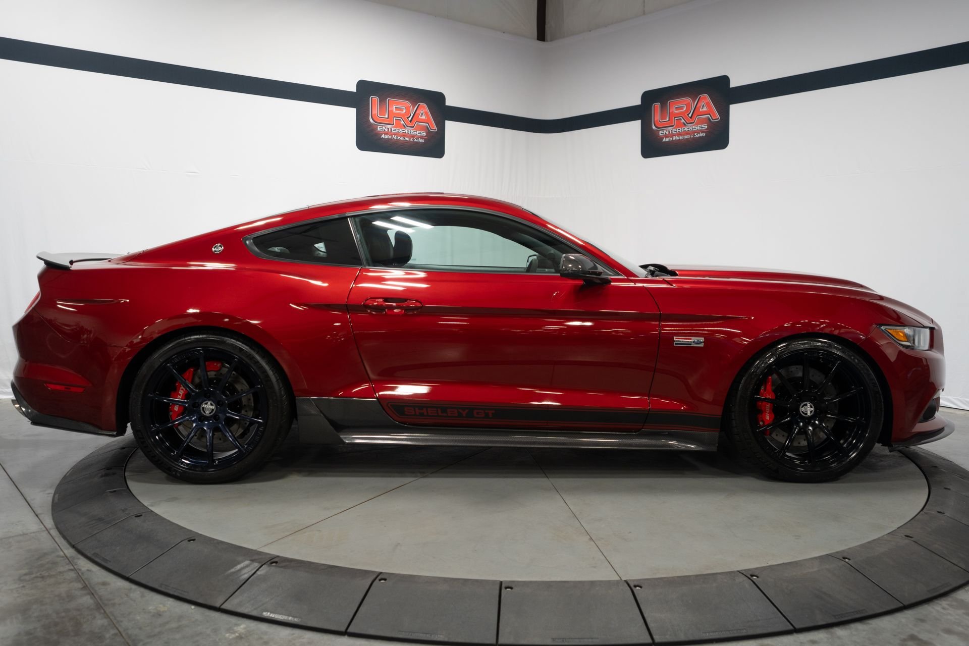 Used 2015 Ford Mustang GT Premium RWD image 2