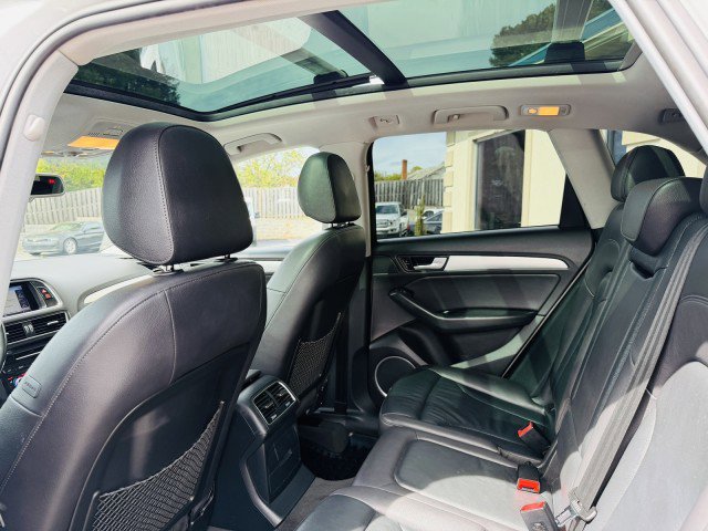 Used 2017 Audi Q5 2.0T Premium Plus w/ Technology Package image 8