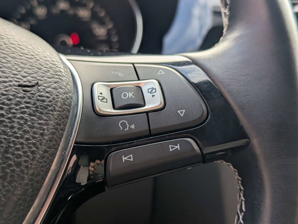 Used 2016 Volkswagen Jetta Sport image 25