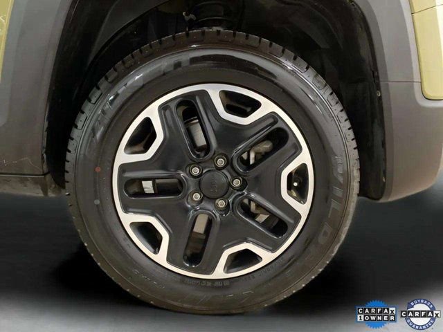 Used 2015 Jeep Renegade Trailhawk w/ Premium Leather Group image 29