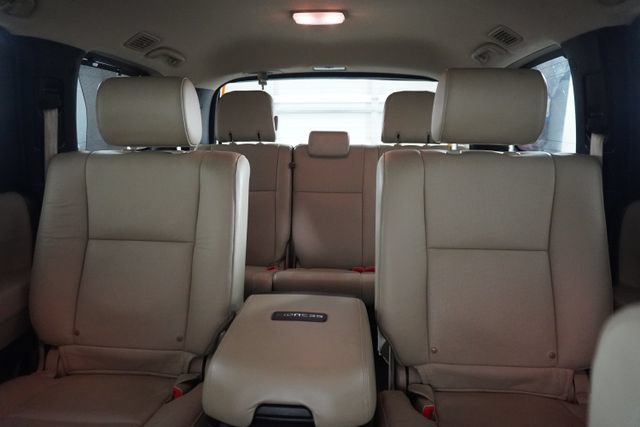 Used 2015 Toyota Sequoia Platinum RWD image 31
