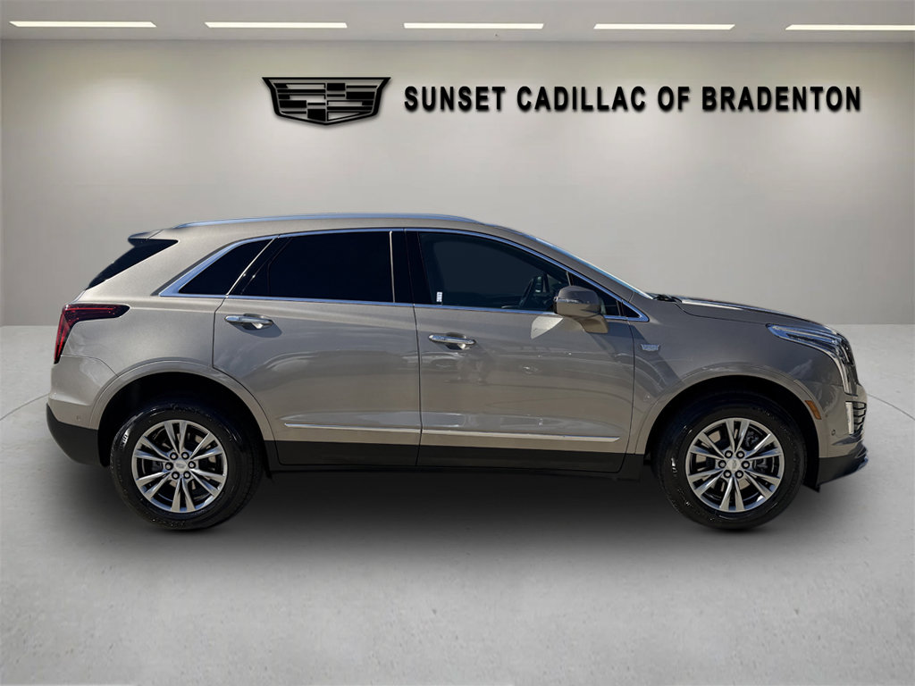 Certified 2023 Cadillac XT5 Premium Luxury w/ Technology Package AWD/4WD image 2