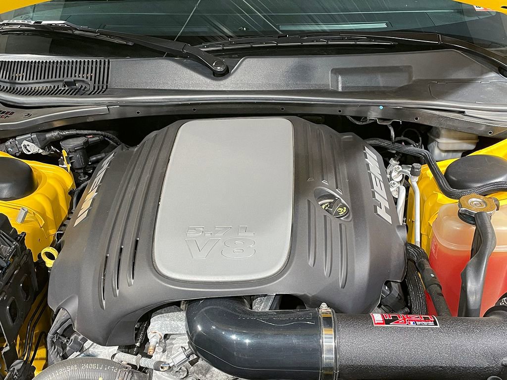 Used 2012 Dodge Challenger R/T RWD image 16