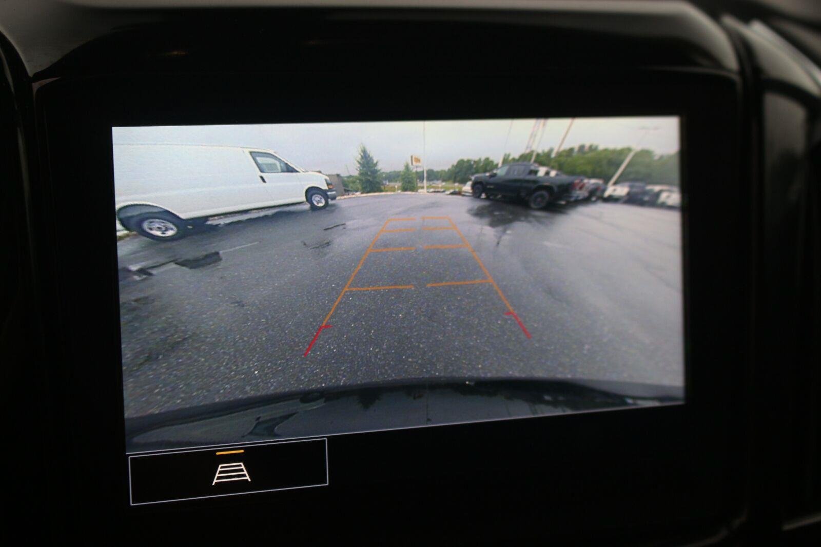 Used 2023 Chevrolet Traverse LT w/ LPO, Cargo Package AWD/4WD image 25
