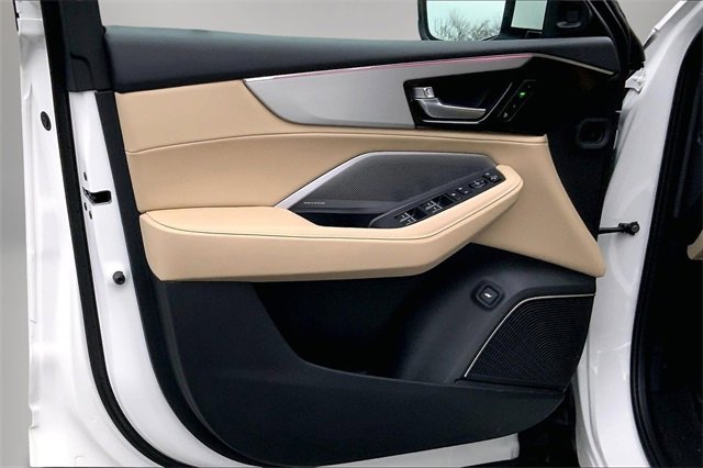 Used 2025 Acura MDX w/ Technology Package image 17