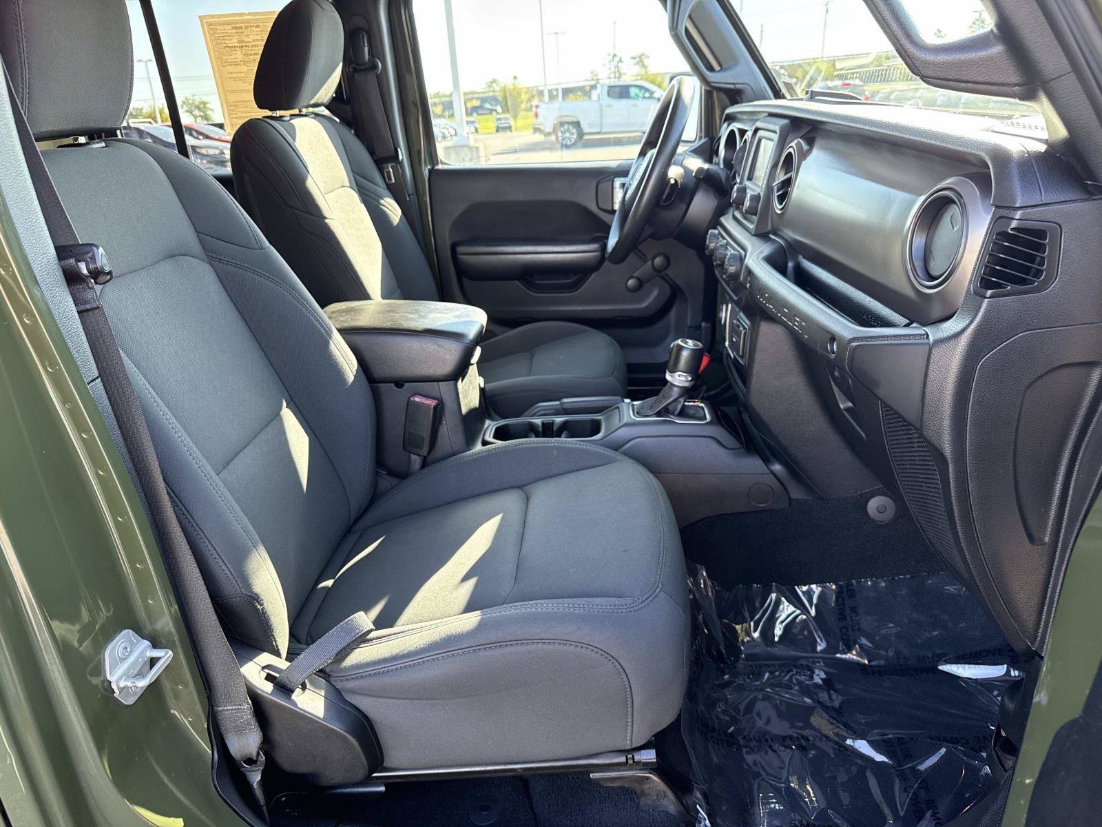 Used 2021 Jeep Wrangler Unlimited Sport AWD/4WD image 18