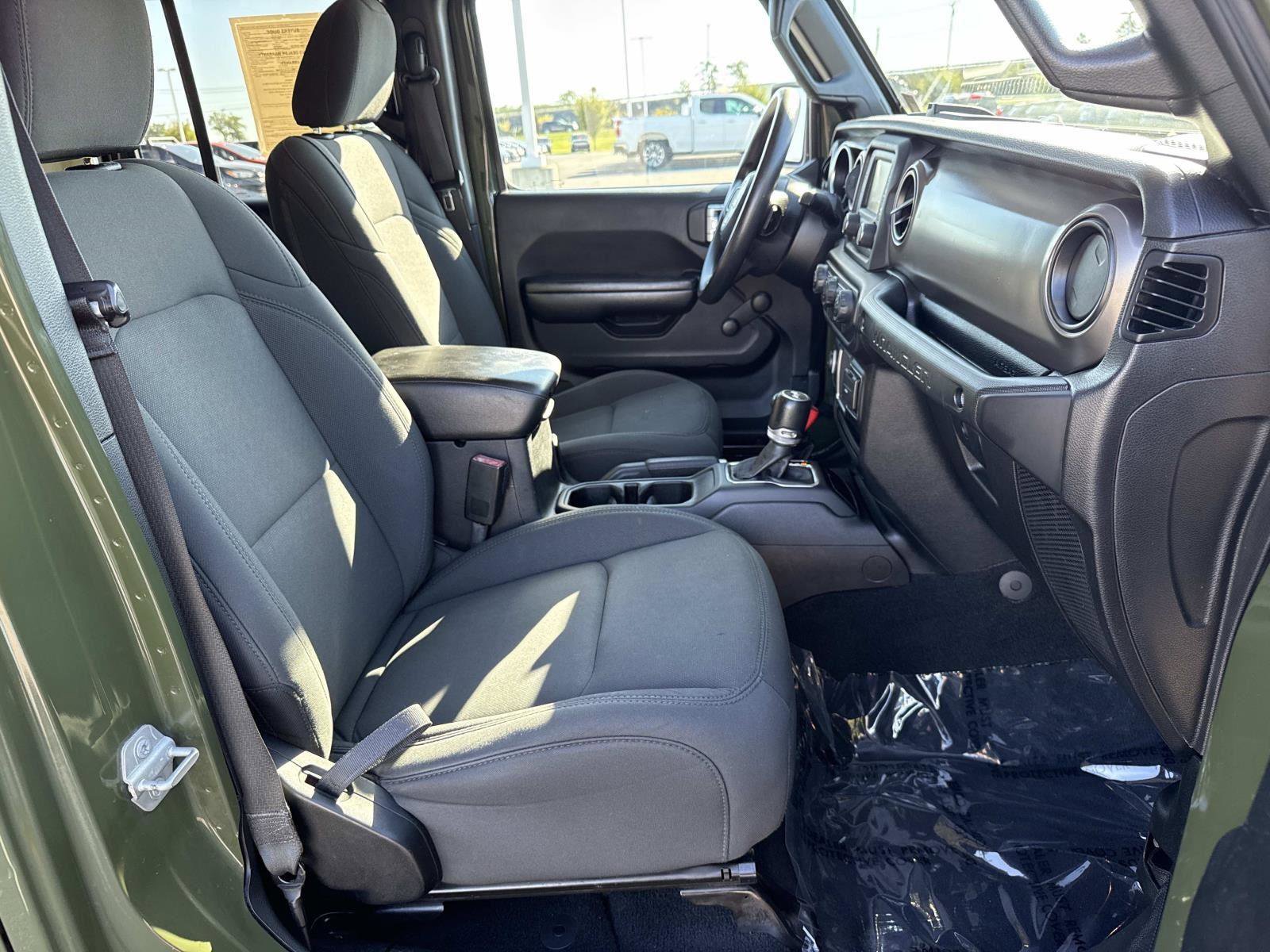 Used 2021 Jeep Wrangler Unlimited Sport image 18